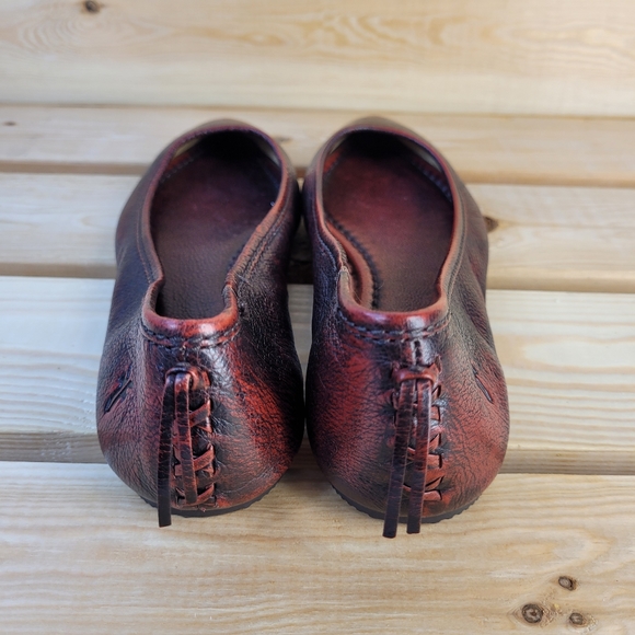 Frye regina flats size 6M - Picture 6 of 10